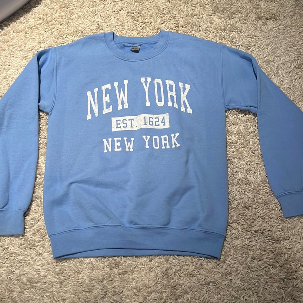 Light blue New York crewneck